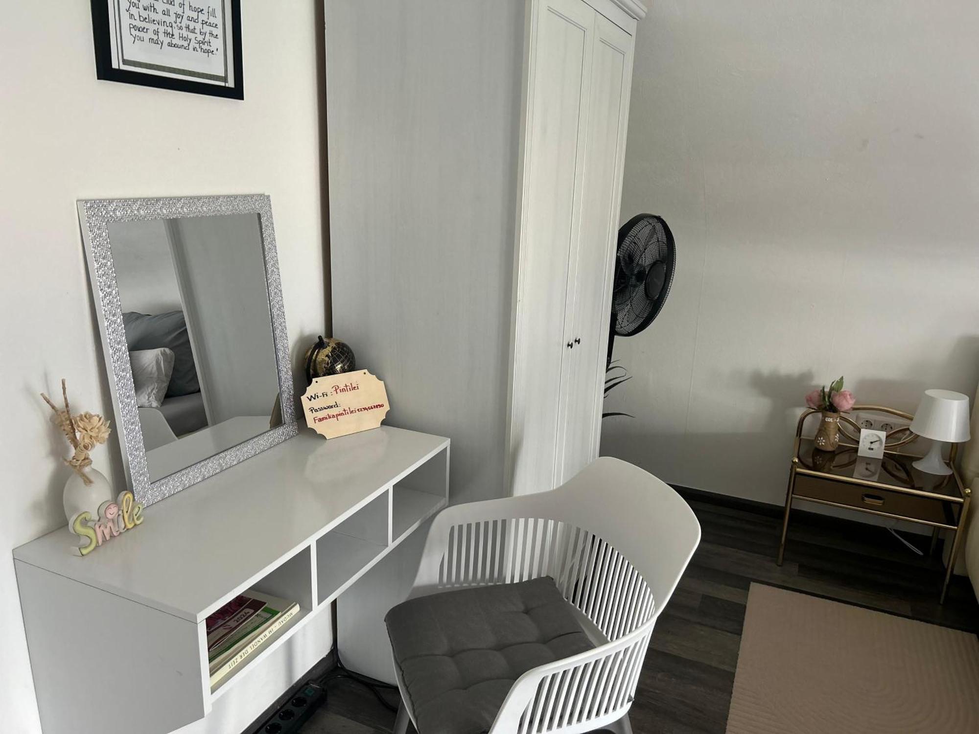 Privat Cozy Room In Mudau Esterno foto